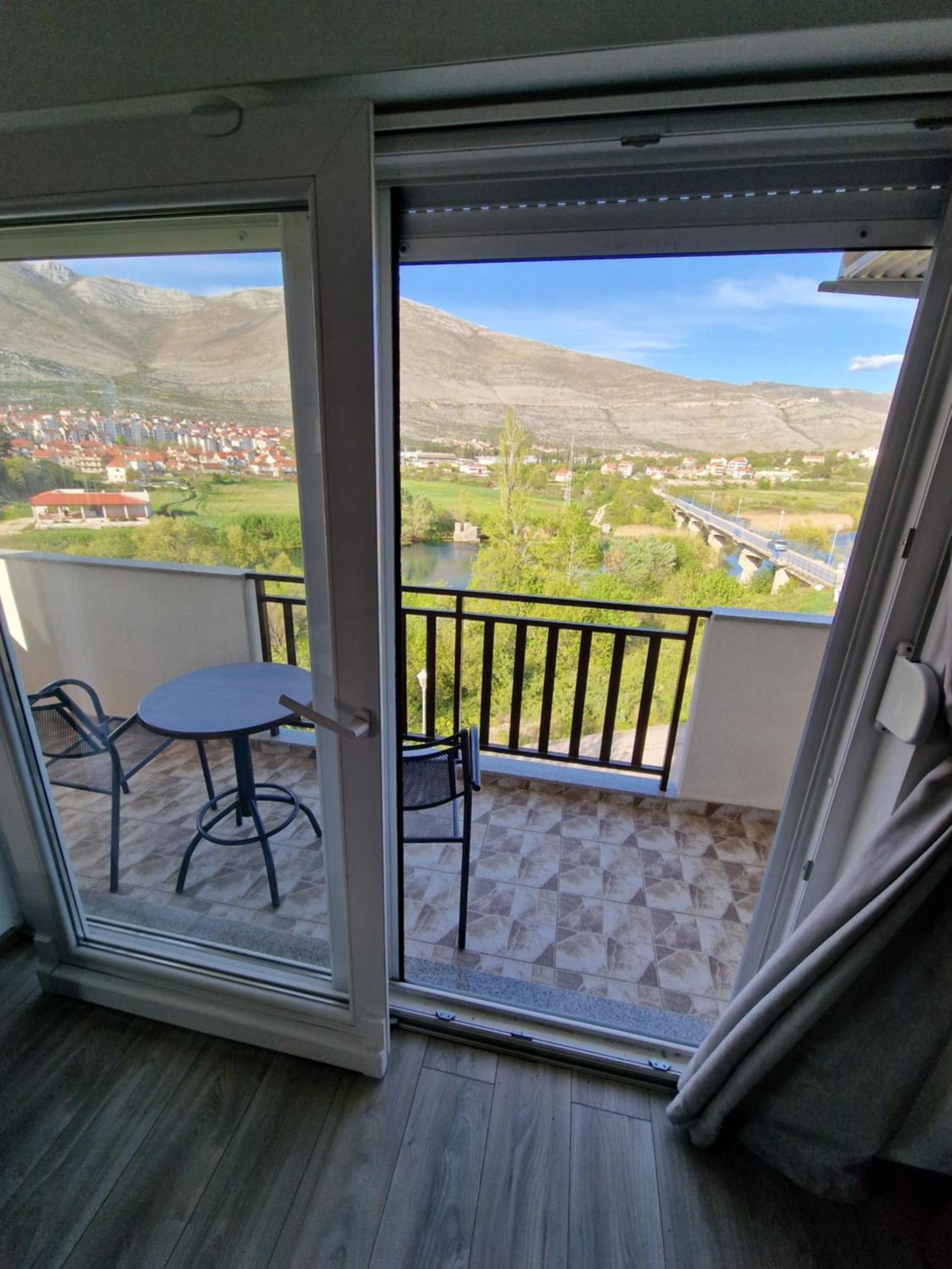 Studio Apartmani Milovic Требинье Экстерьер фото