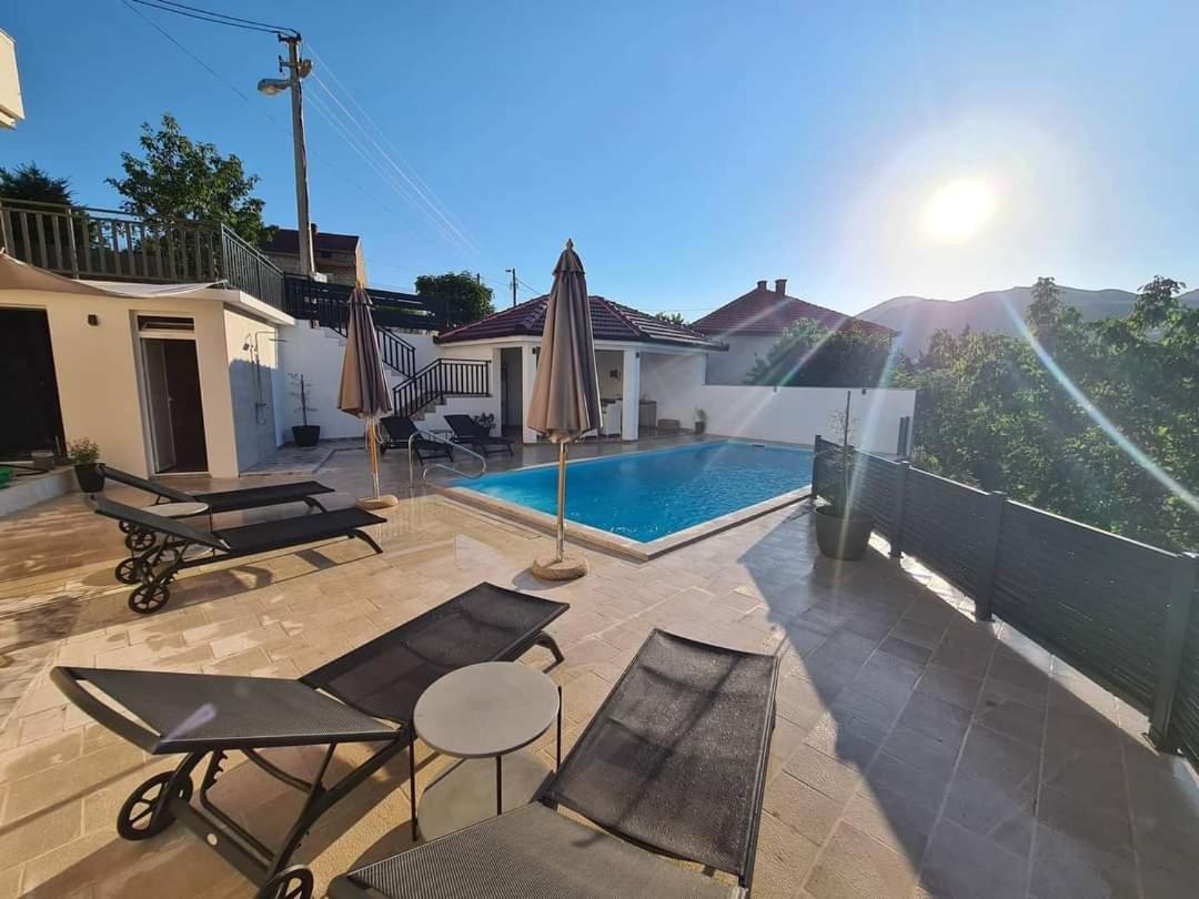 Studio Apartmani Milovic Требинье Экстерьер фото
