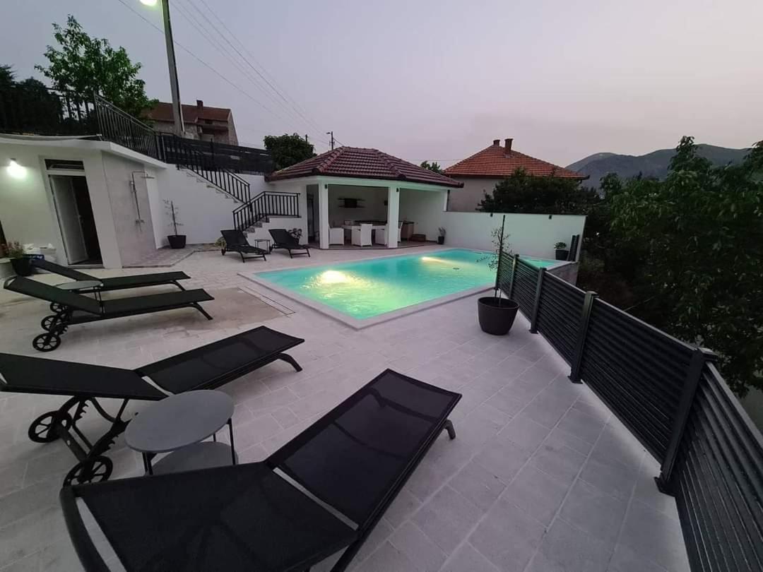 Studio Apartmani Milovic Требинье Экстерьер фото